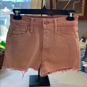 MOTHER The Tomcat Kick Fray Shorts Size 24 Pink Denim Cutoff Raw Hem